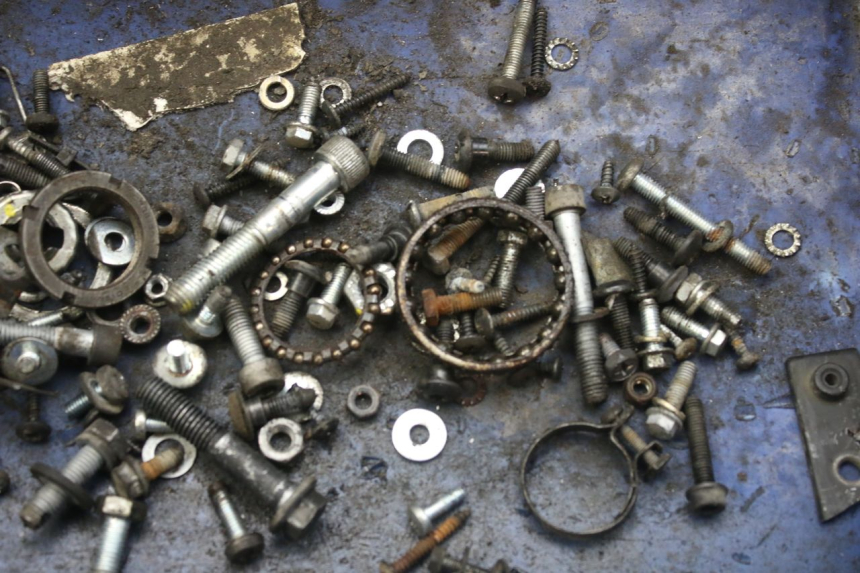 photo de BOLSA DE TORNILLERÍA TORNILLO PIAGGIO VESPA LX 2T 50 (2005 - 2013) - Detalle de la pieza