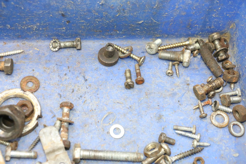 photo de TORNILLOS PIAGGIO VESPA PK FL 2T 50 (1990 - 1996) - Primer plano técnico
