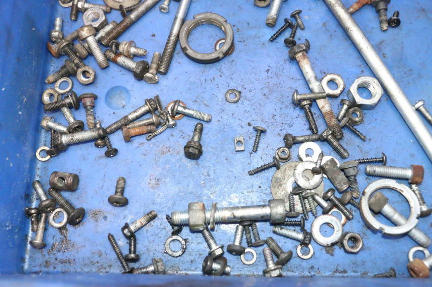 photo de BOLSA DE TORNILLERÍA TORNILLO PIAGGIO VESPA S 2T 50 (2007 - 2014) - Otra perspectiva