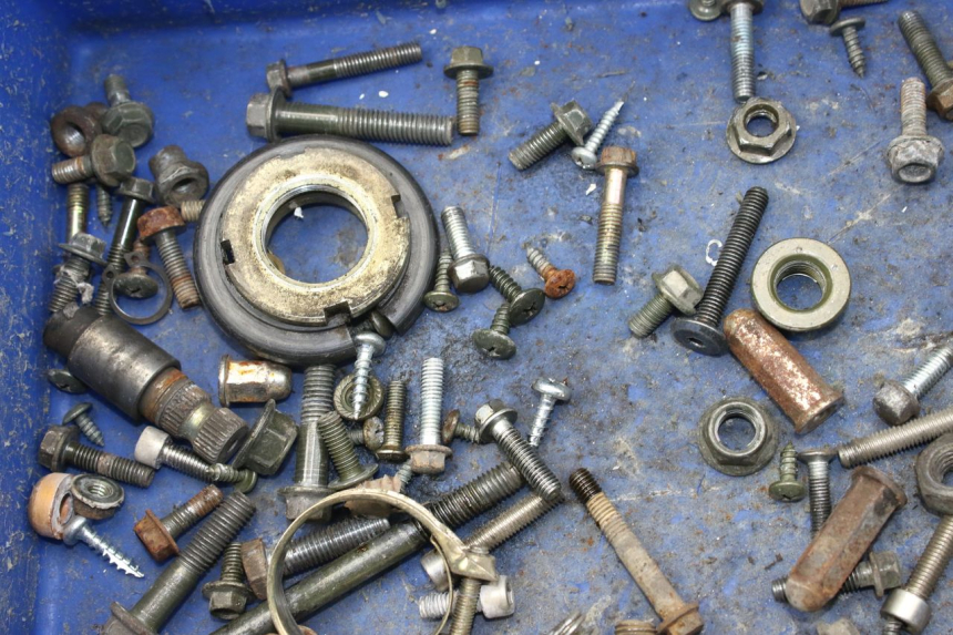 photo de BOLSA DE TORNILLERÍA TORNILLO EUROCKA VIRTUALITY GT 4T 50 (2011 - 2017) - Zoom estado de uso