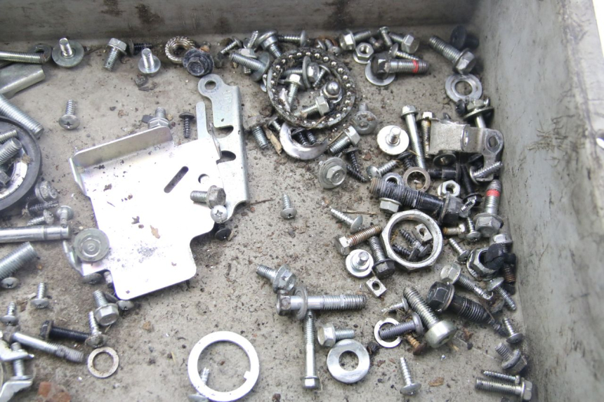 photo de BOLSA DE TORNILLERÍA TORNILLO HONDA VISION NSC R 50 (2013 - 2015) - Detalle de la pieza