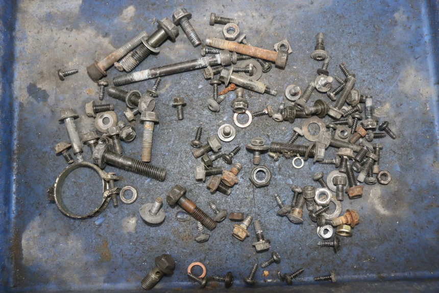 photo de BOLSA DE TORNILLERÍA TORNILLO PEUGEOT VIVACITY NEW 4T 50 (2008 - 2017) - Vista principal