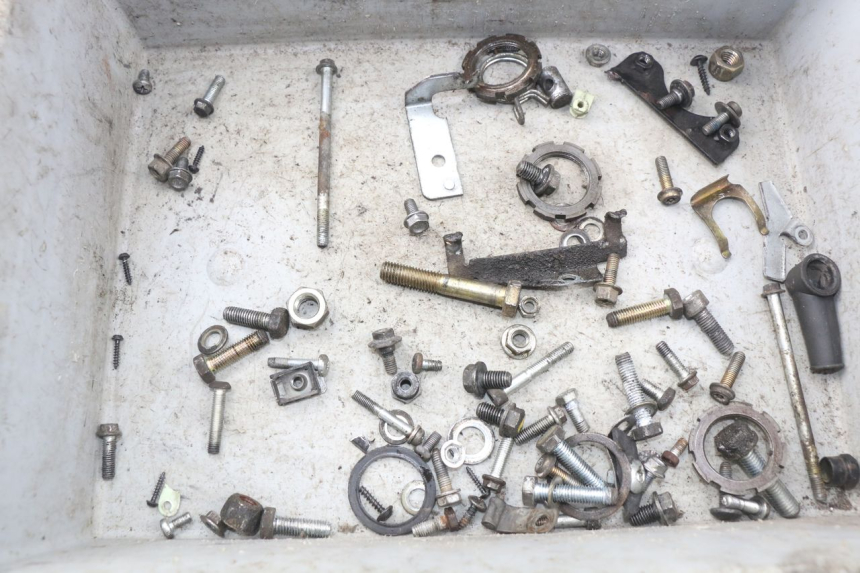 photo de BOLSA DE TORNILLERÍA TORNILLO PEUGEOT VIVACITY 50 (2004 - 2009) - Detalle de la pieza