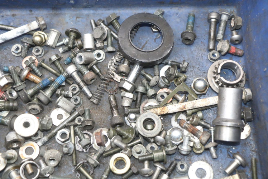 photo de TORNILLOS SUZUKI VL INTRUDER 125 (2004 - 2007) - Zoom estado de uso