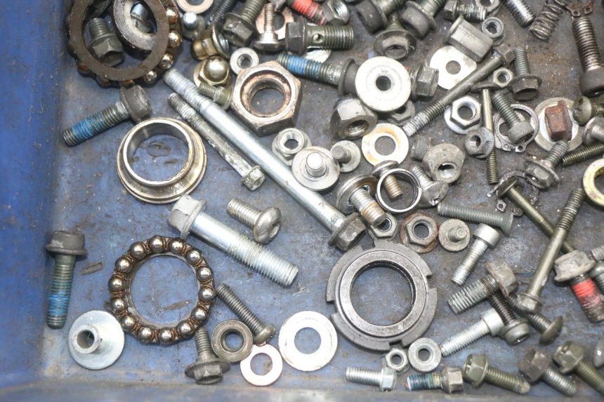 photo de TORNILLOS SUZUKI VL INTRUDER 125 (2004 - 2007) - Otra perspectiva