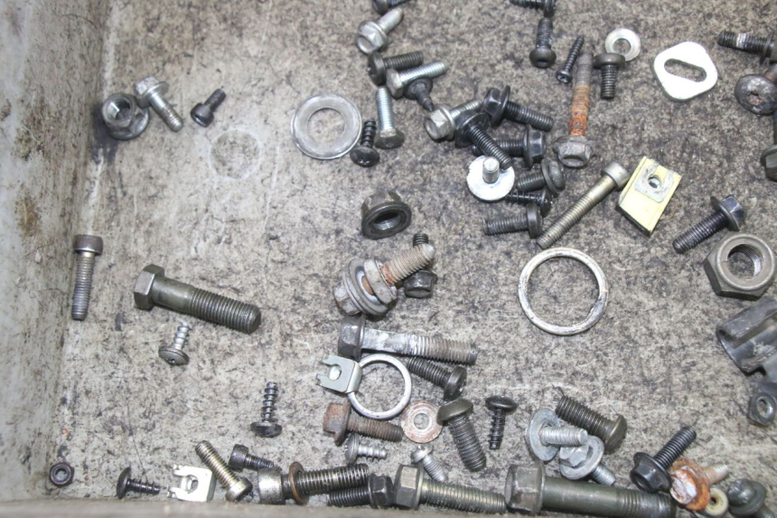 photo de TORNILLOS YAMAHA WHY 50 (1998 - 2000) - Otra perspectiva