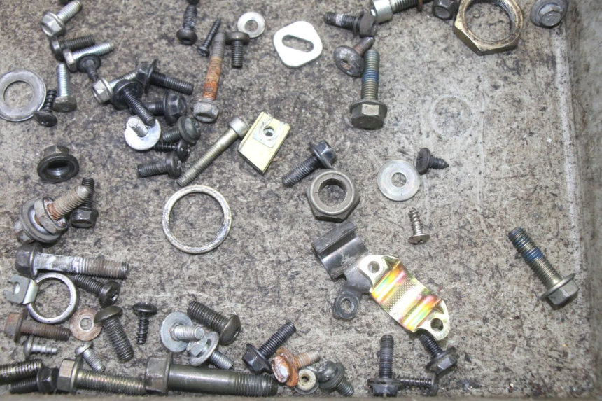 photo de TORNILLOS YAMAHA WHY 50 (1998 - 2000) - Primer plano técnico