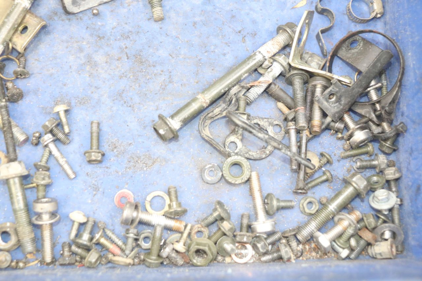 photo de BOLSA DE TORNILLERÍA TORNILLO SYM WOLF SB 125 (2011 - 2018) - Zoom estado de uso