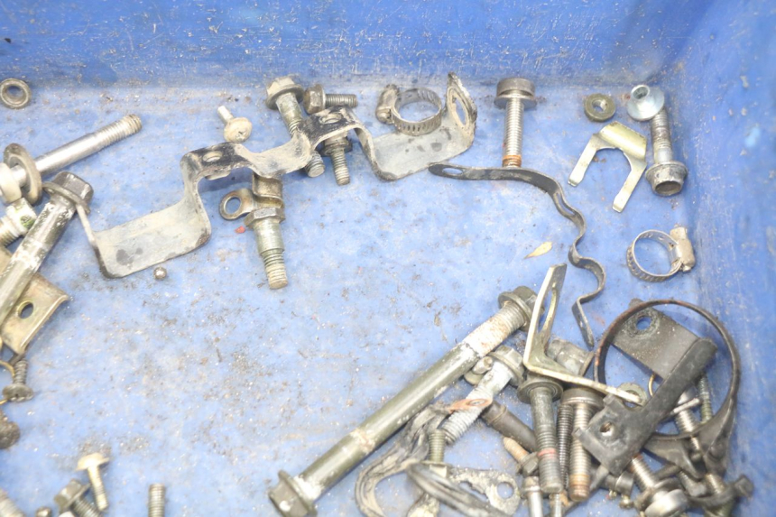 photo de BOLSA DE TORNILLERÍA TORNILLO SYM WOLF SB 125 (2011 - 2018) - Otra perspectiva