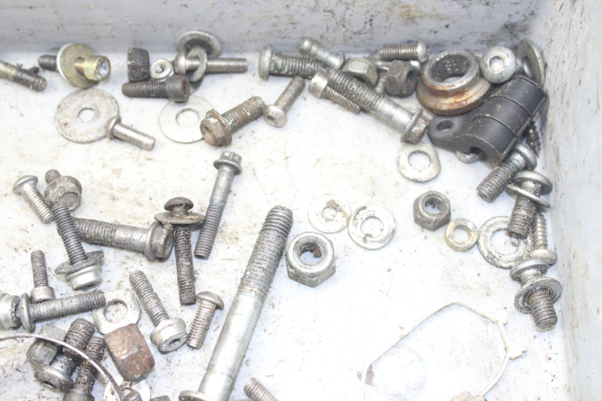 photo de BOLSA DE TORNILLERÍA TORNILLO MBK X-LIMIT XLIMIT 50 (2003 - 2006) - Otra perspectiva