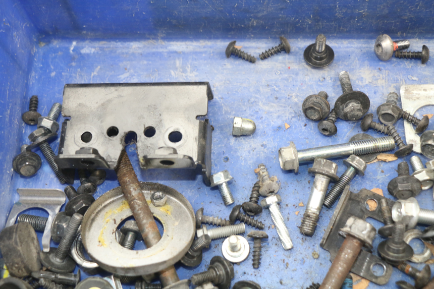 photo de TORNILLOS YAMAHA XMAX X-MAX ABS 125 (2014 - 2016) - Detalle de la pieza