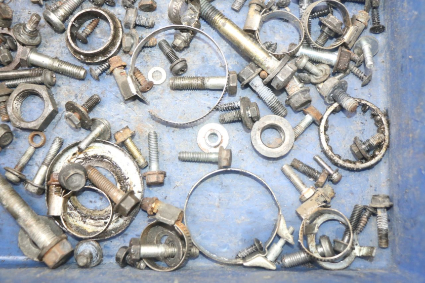 photo de BOLSA DE TORNILLERÍA TORNILLO YAMAHA X-MAX XMAX 250 (2006 - 2009) - Primer plano técnico