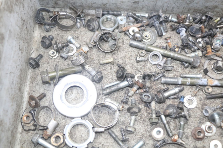 photo de BOLSA DE TORNILLERÍA TORNILLO YAMAHA XMAX X-MAX 125 (2006 - 2009) - Detalle de la pieza