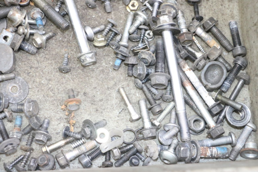 photo de BOLSA DE TORNILLERÍA TORNILLO YAMAHA X-MAX XMAX 125 (2010 - 2013) - Otra perspectiva