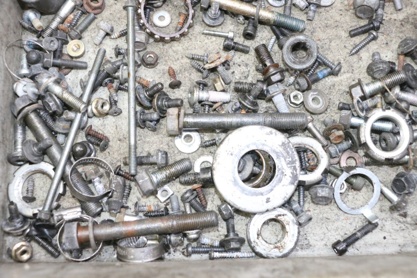 photo de BOLSA DE TORNILLERÍA TORNILLO YAMAHA X-MAX XMAX 250 (2006 - 2009) - Otra perspectiva