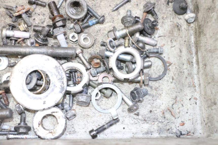 photo de BOLSA DE TORNILLERÍA TORNILLO YAMAHA X-MAX XMAX 250 (2006 - 2009) - Primer plano técnico