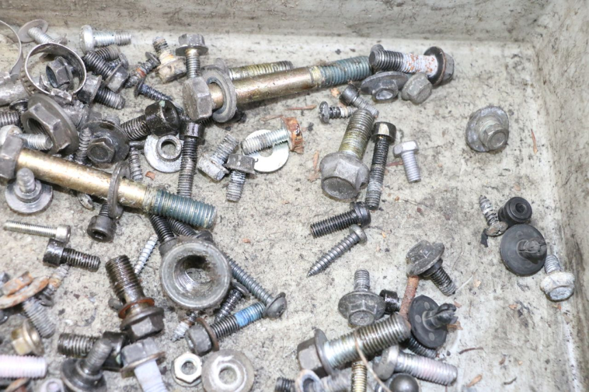 photo de BOLSA DE TORNILLERÍA TORNILLO YAMAHA X-MAX XMAX 250 (2006 - 2009) - Vista general del producto