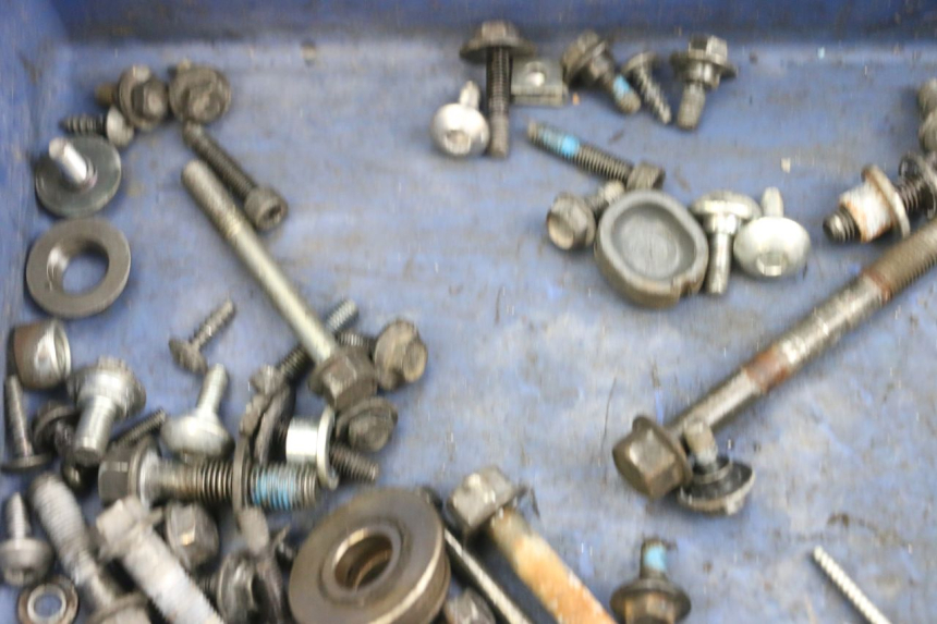 photo de BOLSA DE TORNILLERÍA TORNILLO YAMAHA X-MAX XMAX 125 (2010 - 2013) - Primer plano técnico