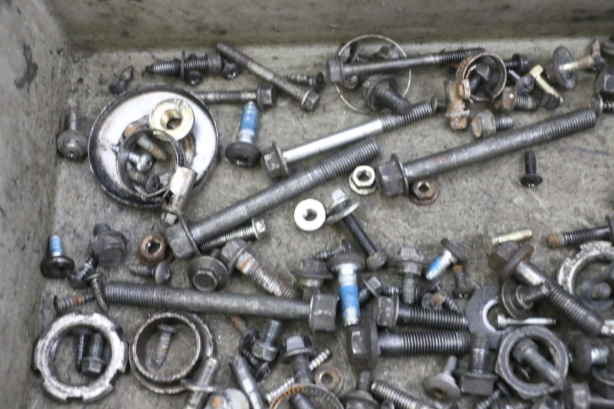 photo de BOLSA DE TORNILLERÍA TORNILLO YAMAHA XMAX X-MAX 125 (2006 - 2009) - Vista general del producto