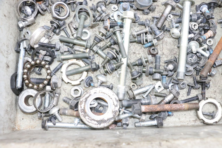 photo de BOLSA DE TORNILLERÍA TORNILLO YAMAHA X-MAX XMAX 125 (2010 - 2013) - Otra perspectiva