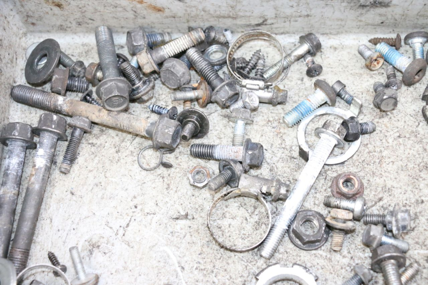 photo de BOLSA DE TORNILLERÍA TORNILLO YAMAHA XMAX X-MAX 125 (2006 - 2009) - Vista general del producto