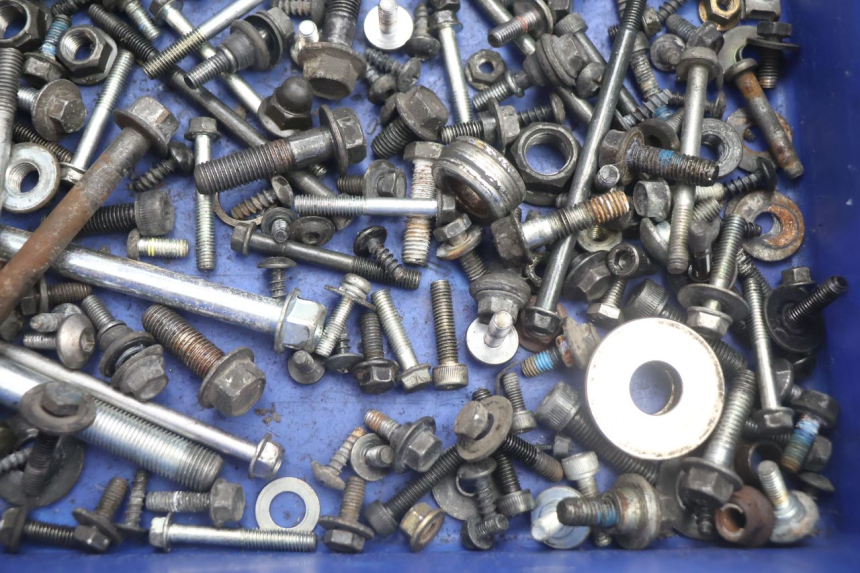 photo de BOLSA DE TORNILLERÍA TORNILLO YAMAHA X-MAX XMAX 125 (2010 - 2013) - Primer plano técnico