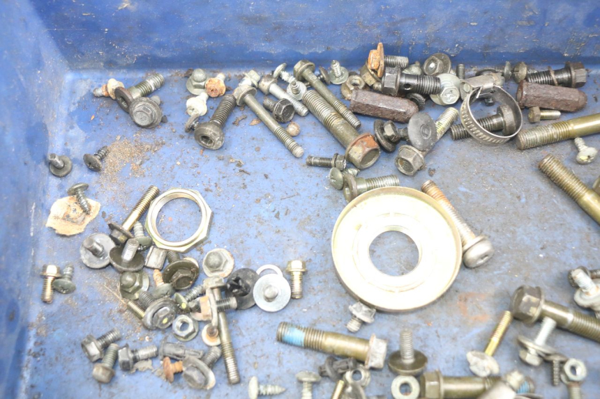 photo de BOLSA DE TORNILLERÍA TORNILLO KYMCO X-TOWN XTOWN 125 (2016 - 2021) - Otra perspectiva