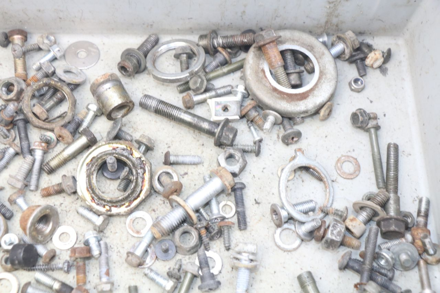 photo de BOLSA DE TORNILLERÍA TORNILLO PIAGGIO X7 125 (2007 - 2013) - Otra perspectiva