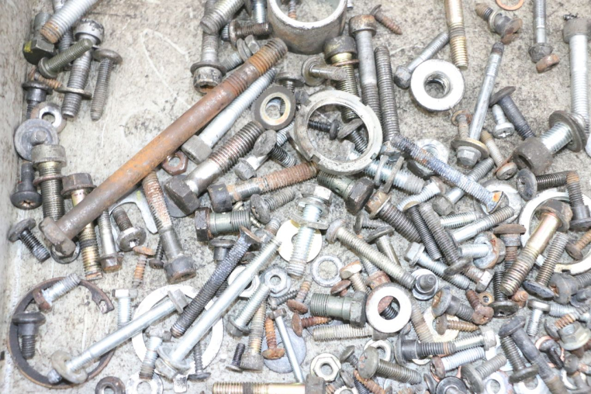 photo de BOLSA DE TORNILLERÍA TORNILLO PIAGGIO X8 125 (2004 - 2007) - Otra perspectiva