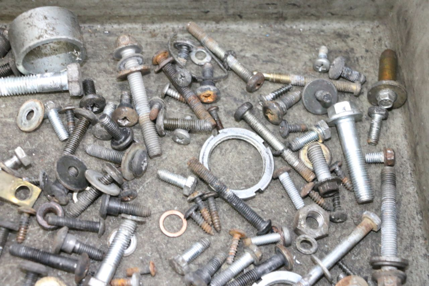 photo de BOLSA DE TORNILLERÍA TORNILLO PIAGGIO X8 125 (2004 - 2007) - Vista general del producto