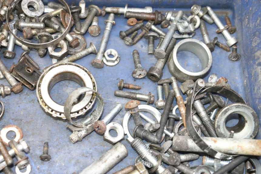 photo de BOLSA DE TORNILLERÍA TORNILLO PIAGGIO X9 EVOLUTION 125 (2003 - 2007) - Otra perspectiva