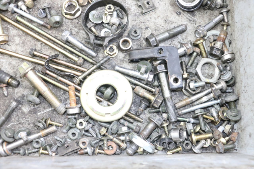 photo de TORNILLOS KYMCO XCITING 250 (2006 - 2009) - Zoom estado de uso