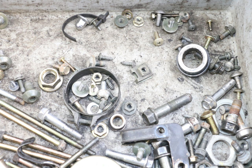 photo de TORNILLOS KYMCO XCITING 250 (2006 - 2009) - Otra perspectiva