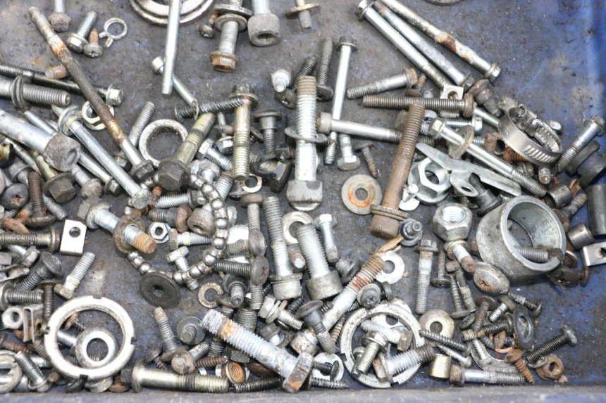 photo de BOLSA DE TORNILLERÍA TORNILLO PIAGGIO XEVO - X EVO 125 (2007 - 2017) - Zoom estado de uso