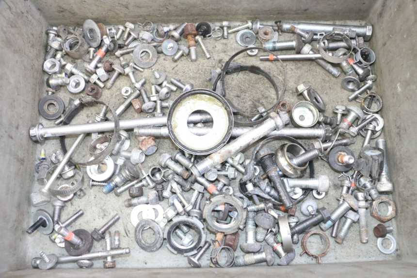 photo de TORNILLOS YAMAHA XJ6 ABS 600 (2008 - 2016) - Vista principal