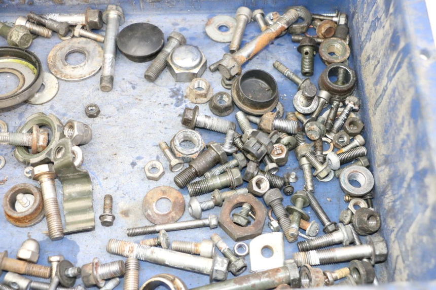 photo de TORNILLOS YAMAHA XJN DIVERSION 600 (2000 - 2003) - Detalle de la pieza