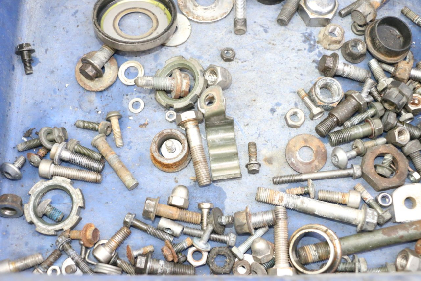 photo de TORNILLOS YAMAHA XJN DIVERSION 600 (2000 - 2003) - Otra perspectiva