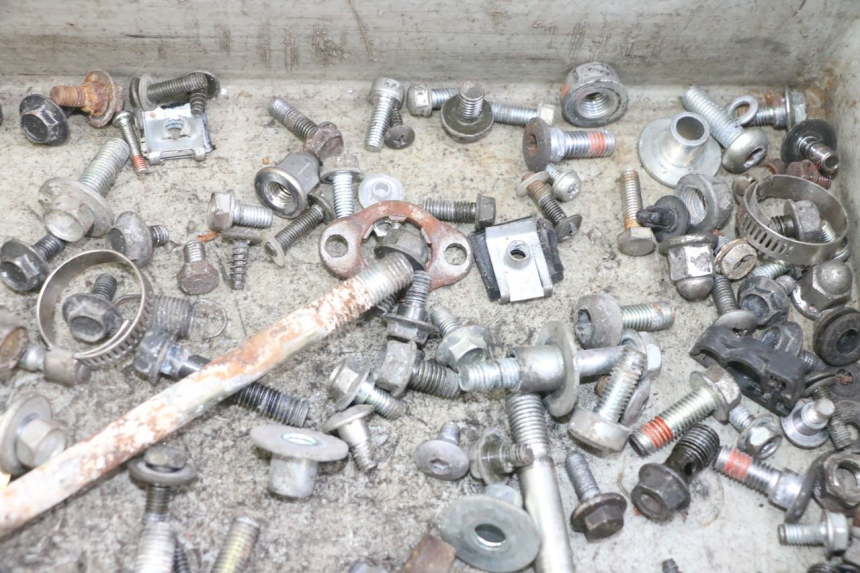 photo de TORNILLOS HONDA XLV VARADERO 125 (2000 - 2006) - Primer plano técnico