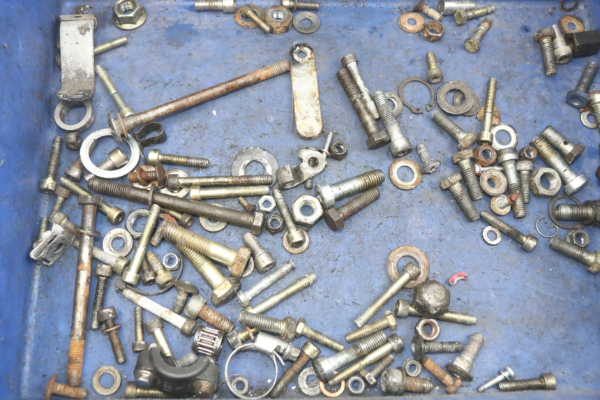 photo de BOLSA DE TORNILLERÍA TORNILLO PEUGEOT XP6 50 (2006 - 2011) - Detalle de la pieza