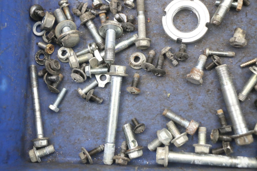 photo de TORNILLOS HYOSUNG XRX 125 (2000 - 2008) - Otra perspectiva