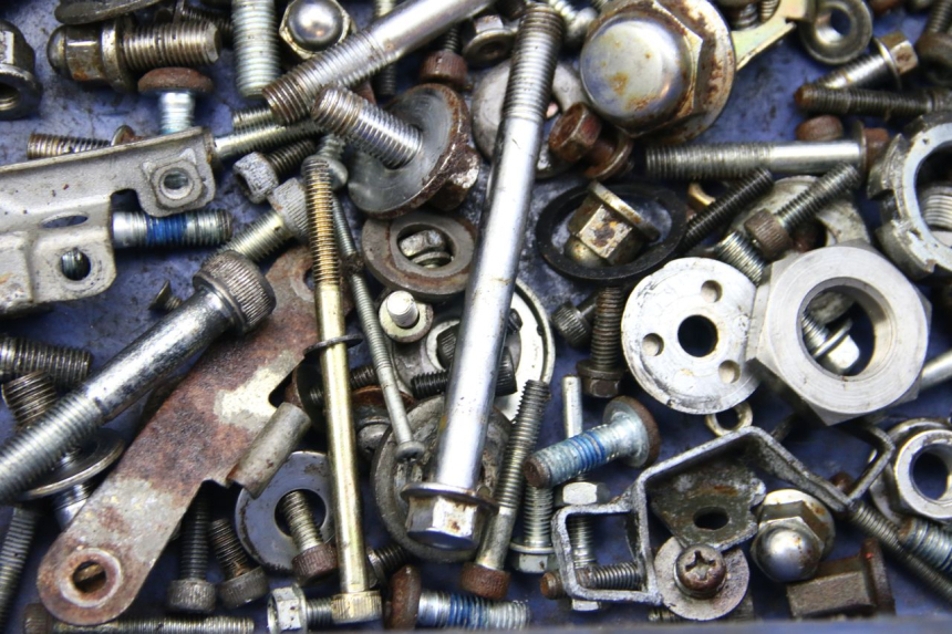 photo de BOLSA DE TORNILLERÍA TORNILLO YAMAHA XV VIRAGO 750 (1984 - 1998) - Zoom estado de uso