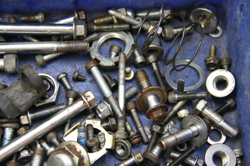 photo de BOLSA DE TORNILLERÍA TORNILLO YAMAHA XV VIRAGO 750 (1984 - 1998) - Primer plano técnico