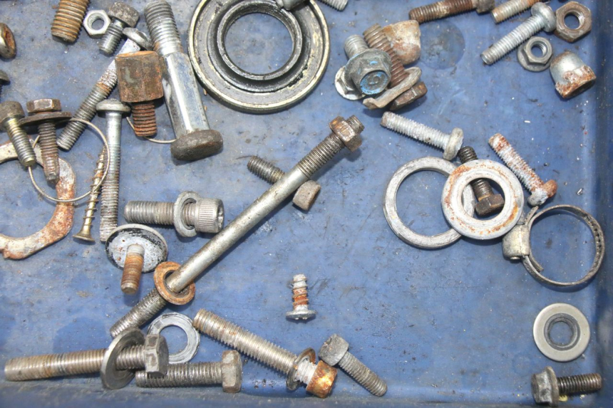 photo de TORNILLOS YAMAHA AEROX 50 (1997 - 2006) - Primer plano técnico