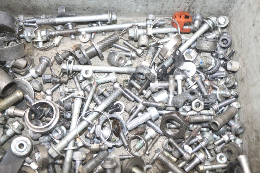 photo de BOLSA DE TORNILLERÍA TORNILLO YAMAHA FJR ABS 1300 (2006 - 2012) - Zoom estado de uso