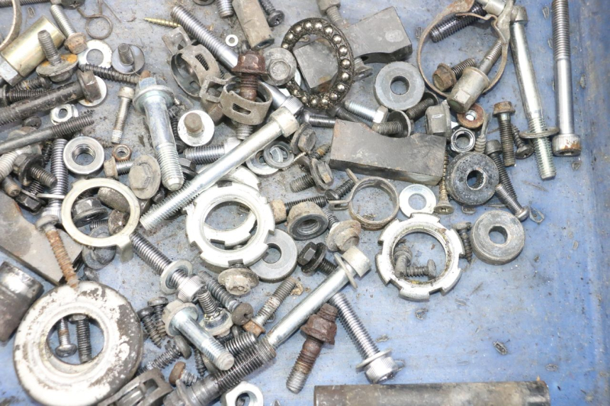 photo de BOLSA DE TORNILLERÍA TORNILLO YAMAHA NEOS NEO'S 4T 50 (2008 - 2016) - Zoom estado de uso