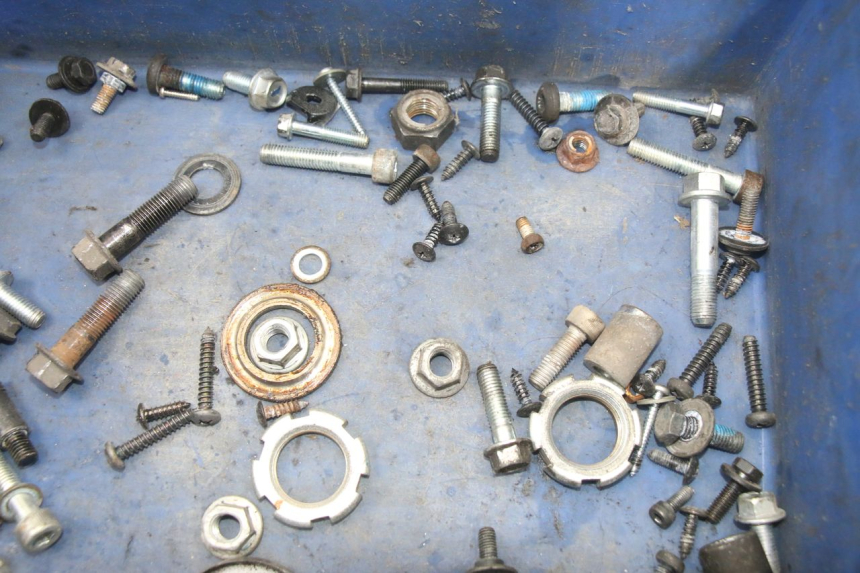 photo de BOLSA DE TORNILLERÍA TORNILLO YAMAHA NEOS NEO'S 4T 50 (2008 - 2016) - Zoom estado de uso