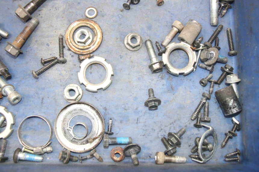 photo de BOLSA DE TORNILLERÍA TORNILLO YAMAHA NEOS NEO'S 4T 50 (2008 - 2016) - Primer plano técnico