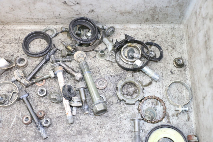 photo de TORNILLOS YAMAHA TTR 125 (2000 - 2020) - Zoom estado de uso