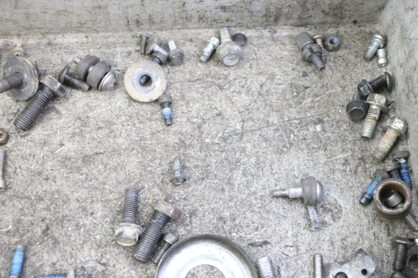 photo de TORNILLOS YAMAHA TZR 50 (2008 - 2016) - Otra perspectiva