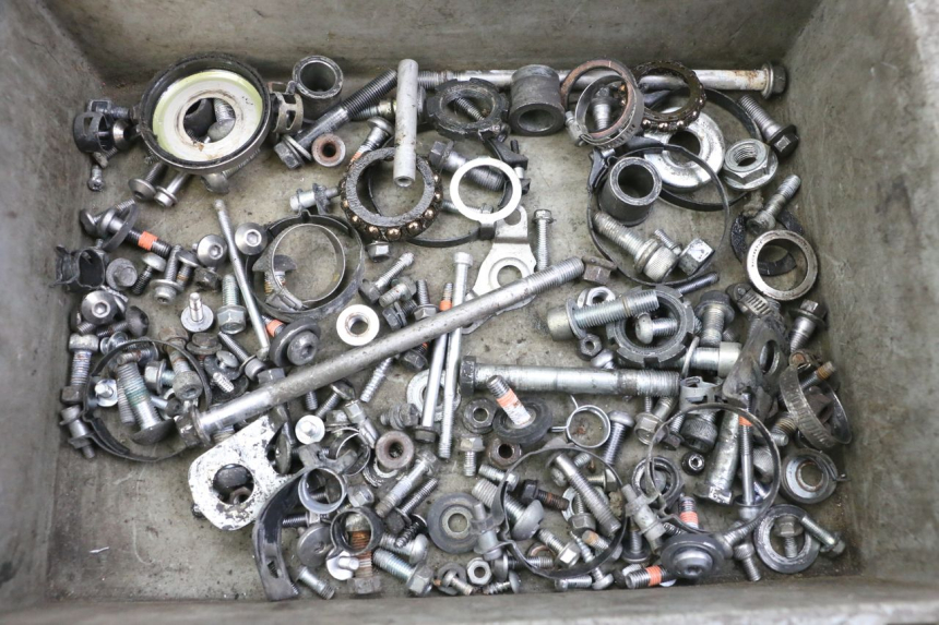 photo de TORNILLOS YAMAHA XJ6 600 (2008 - 2016) - Vista principal